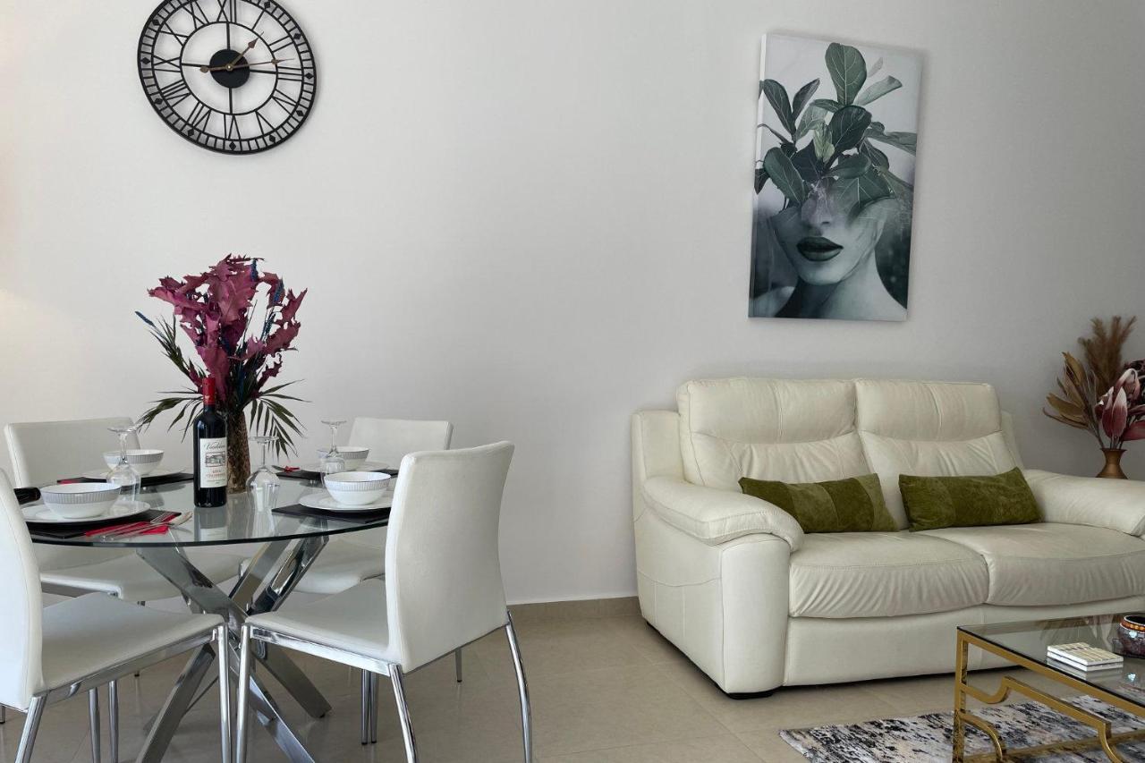 Eleona'S Royal Gardens By Yiota - Luxury 2 Bed Apartment In Exclusive Complex เปเยีย ภายนอก รูปภาพ