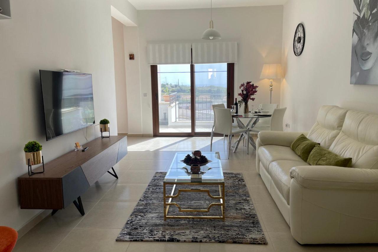 Eleona'S Royal Gardens By Yiota - Luxury 2 Bed Apartment In Exclusive Complex เปเยีย ภายนอก รูปภาพ