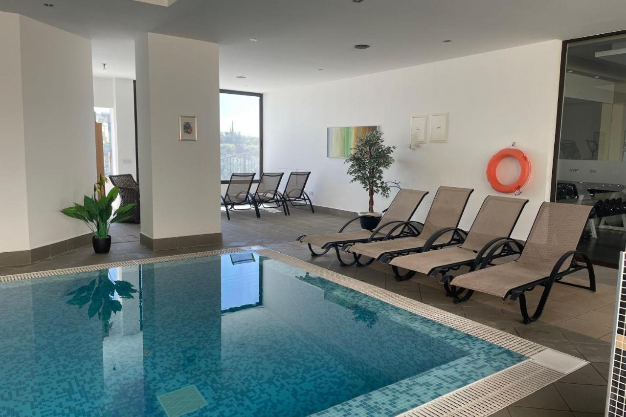 Eleona'S Royal Gardens By Yiota - Luxury 2 Bed Apartment In Exclusive Complex เปเยีย ภายนอก รูปภาพ